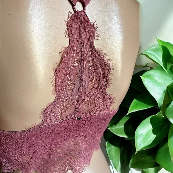 Victoria's Secret PINK Eyelash Lace High-Neck Bralette - Picture 10 of 16